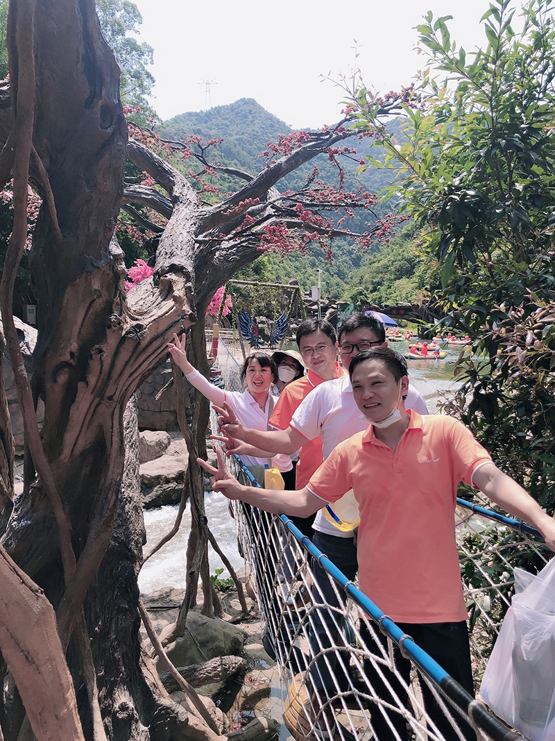 凝聚团队 再创辉煌——记2022年k8凯发天生赢家一触即发人生清远之旅 .jpg